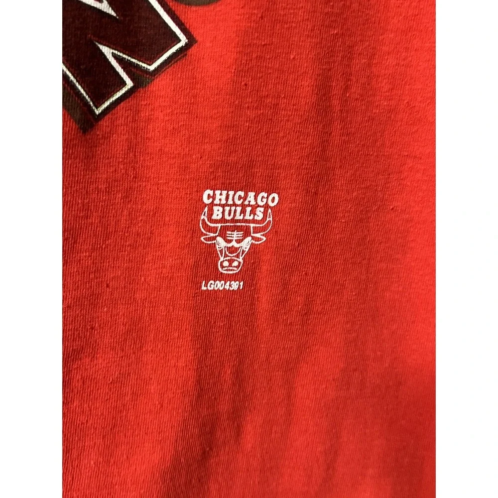 Vintage 1996 Chicago Bulls NBA Champions Logo 7 T Shirt Red XL USA Jordan Era